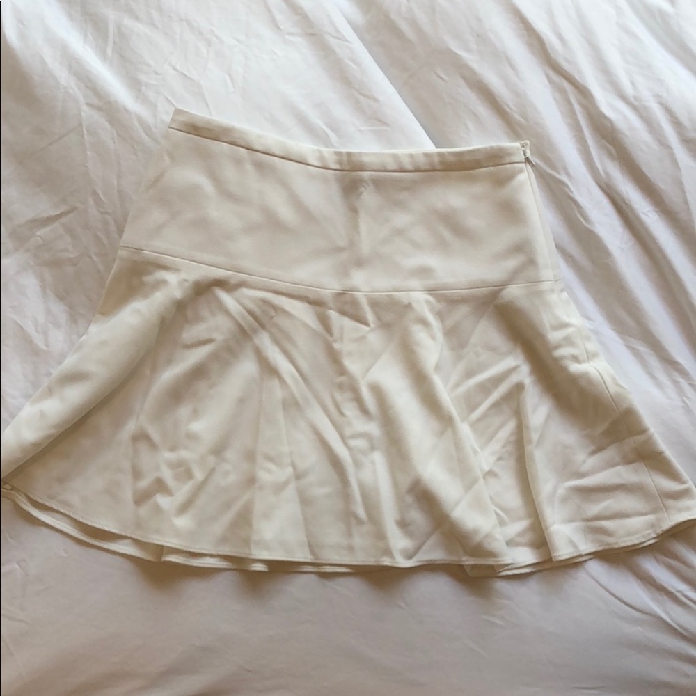 BCBG Max azria creme skirt